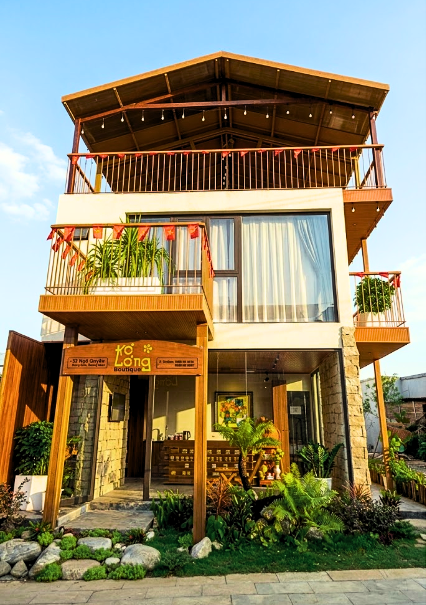 Kiến trúc gỗ Kơ Lơng Boutique
